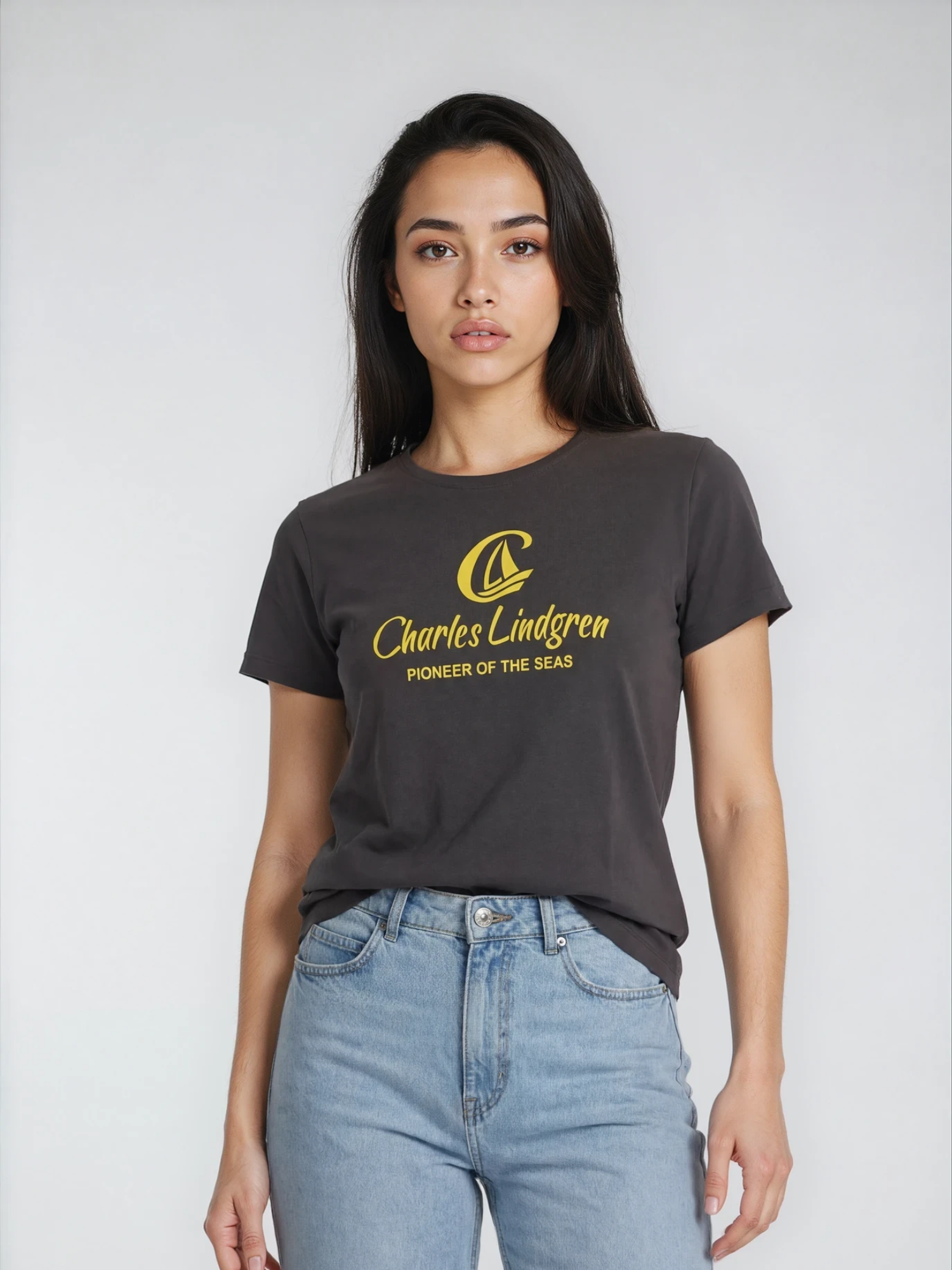 Charles Lindgren® – Damen T-Shirt „Charles and the Pioneer“ Dark Grey