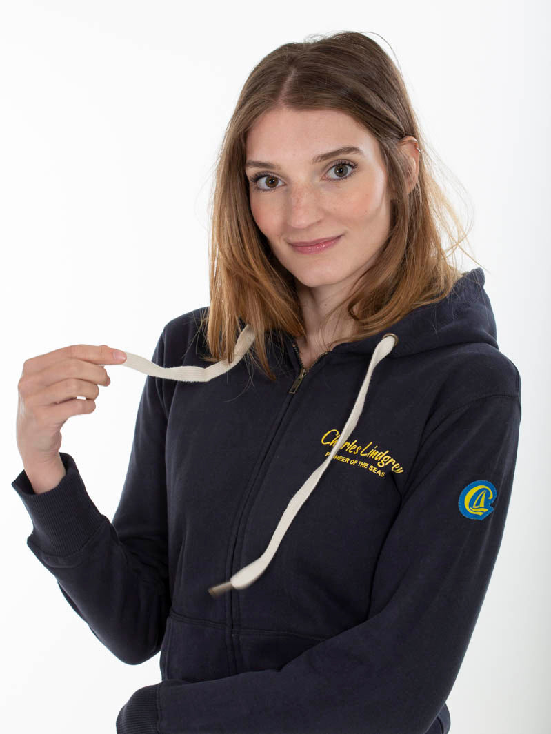 Nautila sweatjacke damen black vorne nahaufnahme