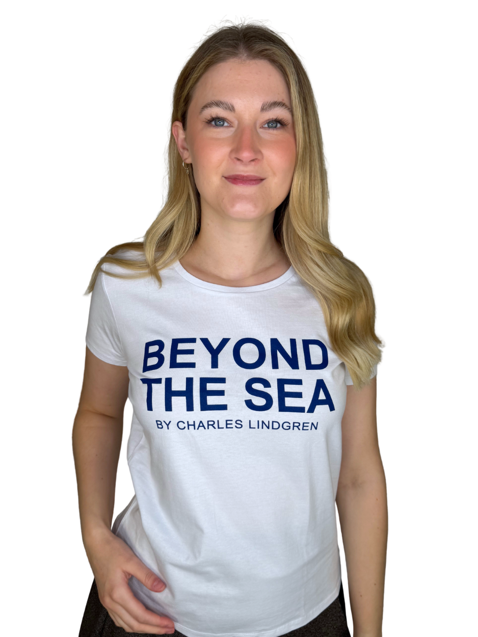 BEYOND THE SEA T-Shirt Weiß Damen Charles Lindgren offiziell vorne
