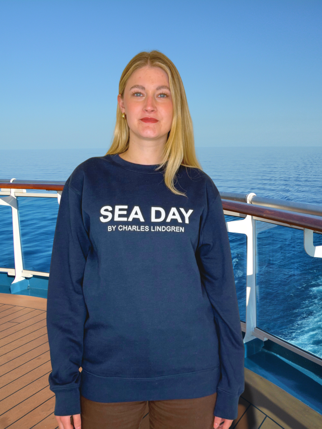 SEA DAY Sweatshirt Navy Unisex Damen Kreuzfahrt Charles Lindgren Offiziell