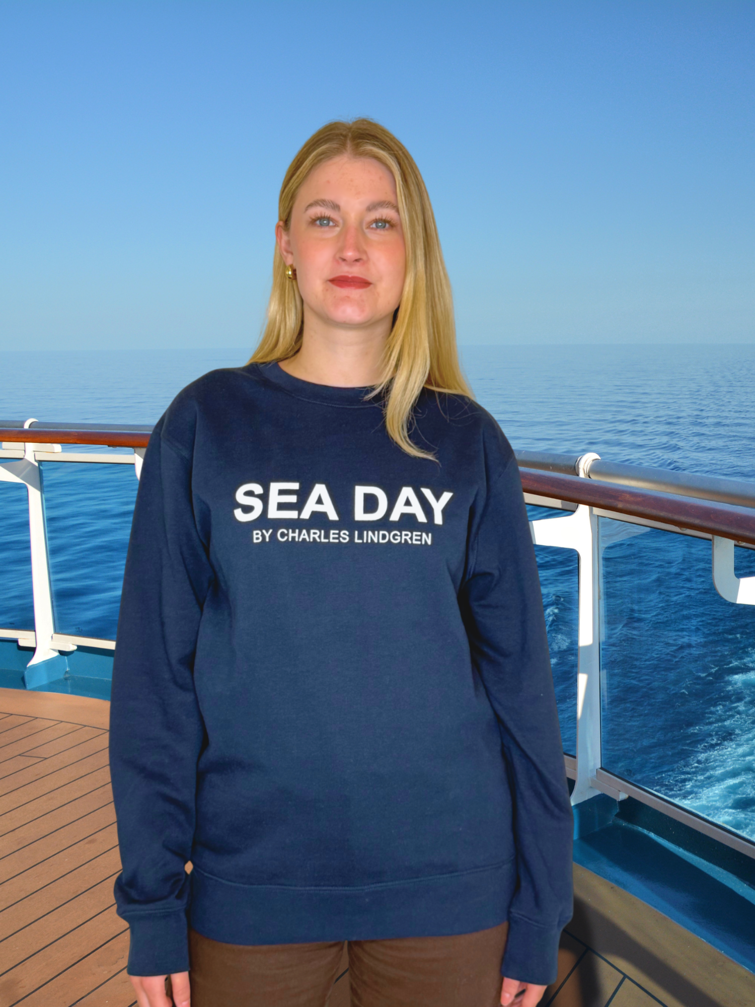 SEA DAY Sweatshirt Navy Unisex Damen Kreuzfahrt Charles Lindgren Offiziell