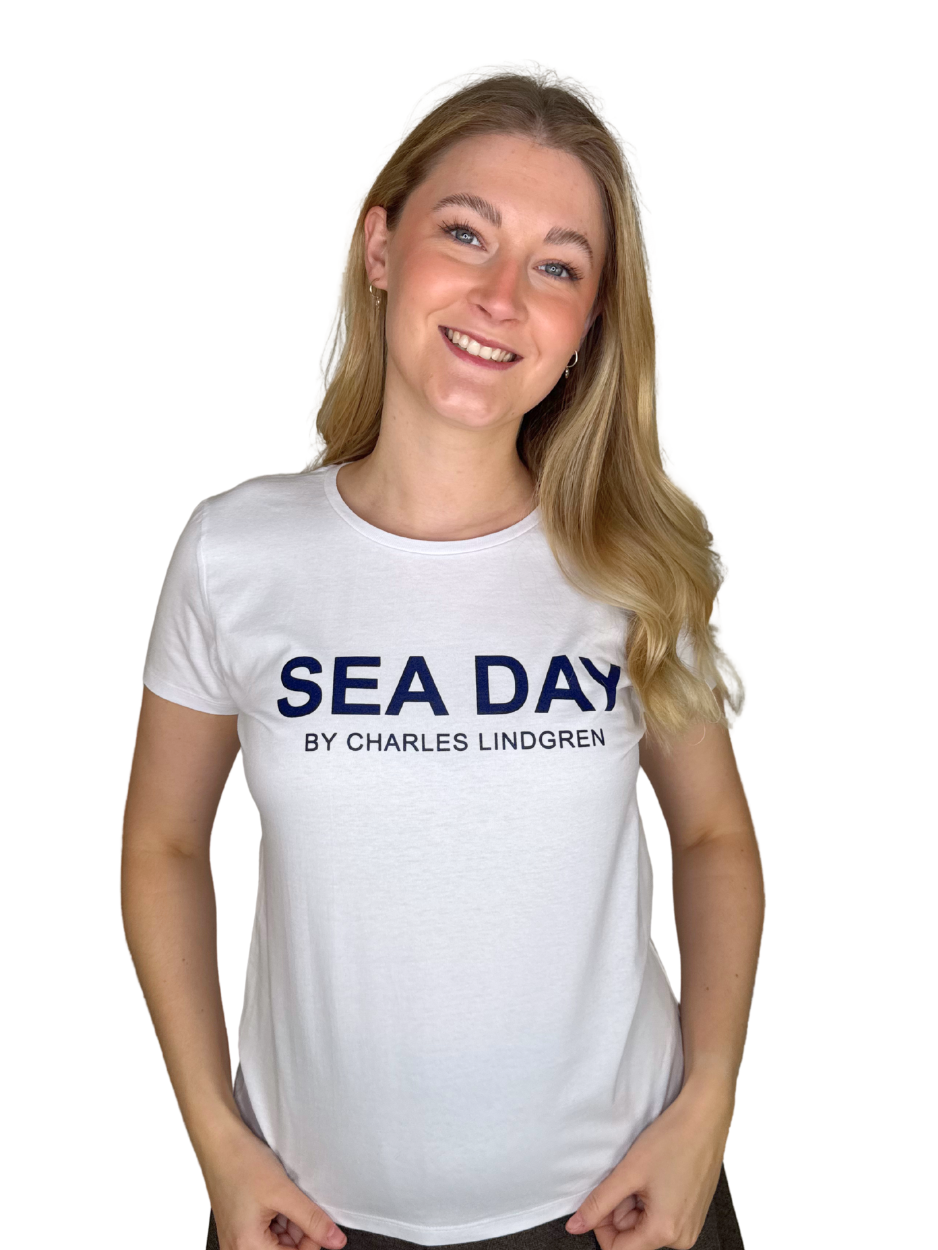 SEA DAY T-Shirt Weiß Damen Charles Lindgren offiziell vorne