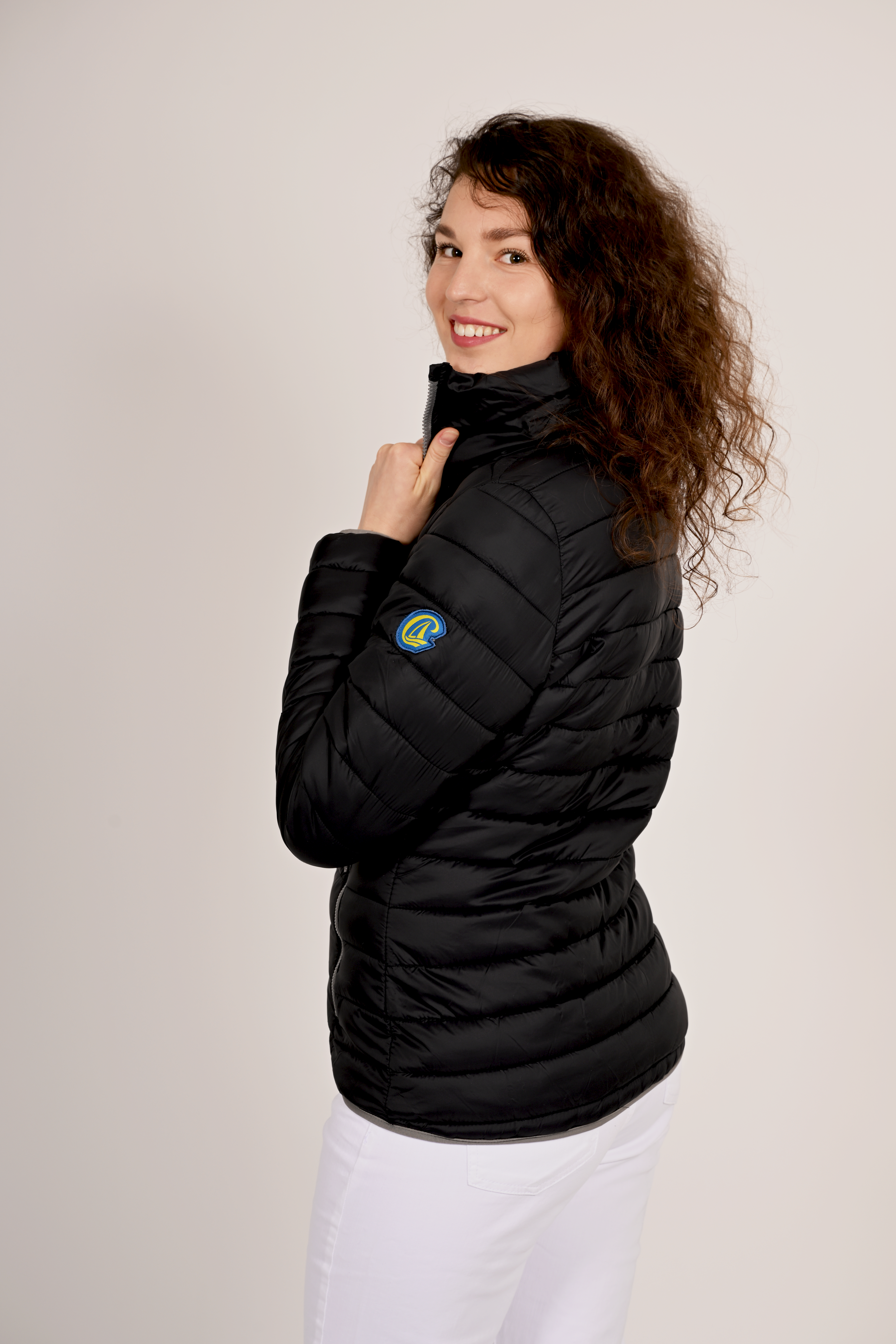 Charles Lindgren offiziell Steppjacke „Eos“ Schwarz seitlich